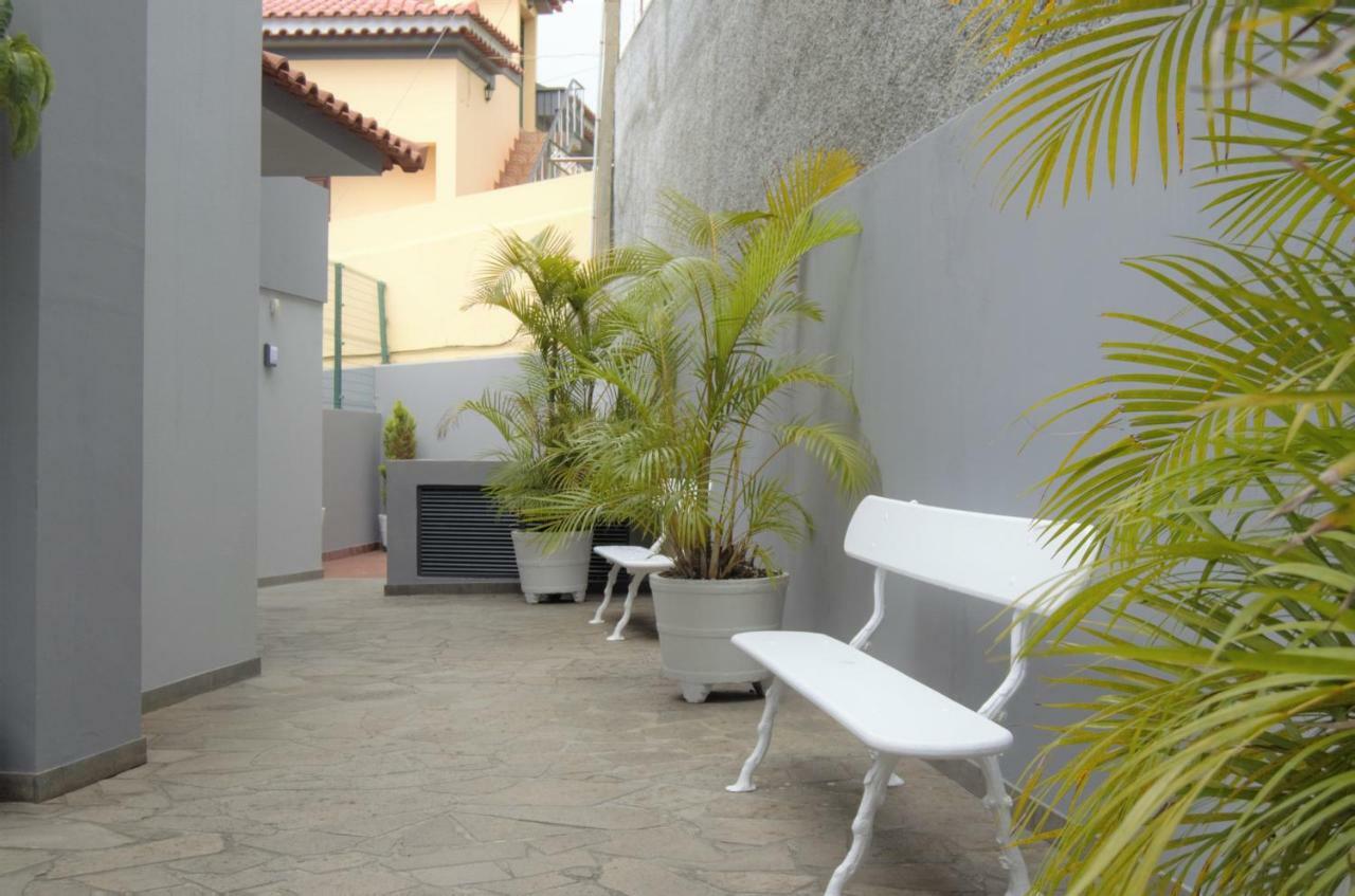 Apartamentos Turisticos Vitoria By Petit Hotels 丰沙尔 外观 照片